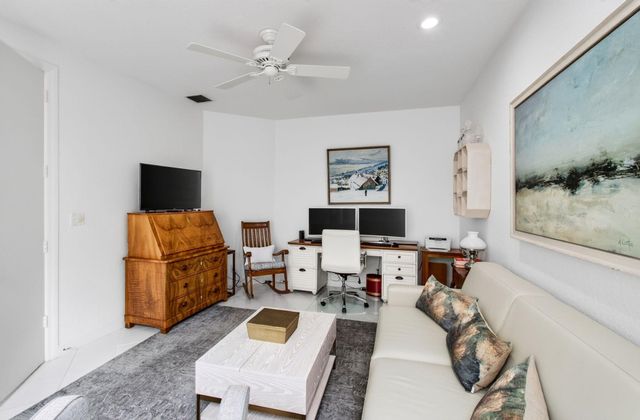 6098 NW 24th Terrace, Boca Raton, FL 33496