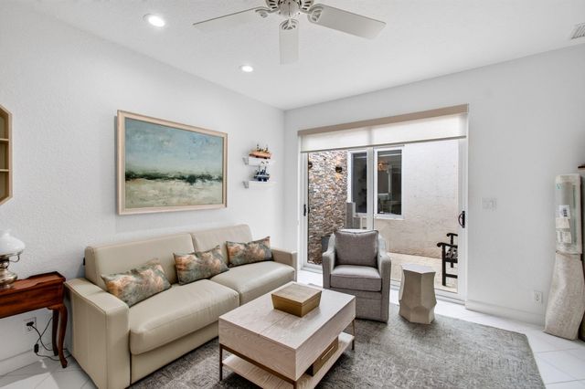 6098 NW 24th Terrace, Boca Raton, FL 33496