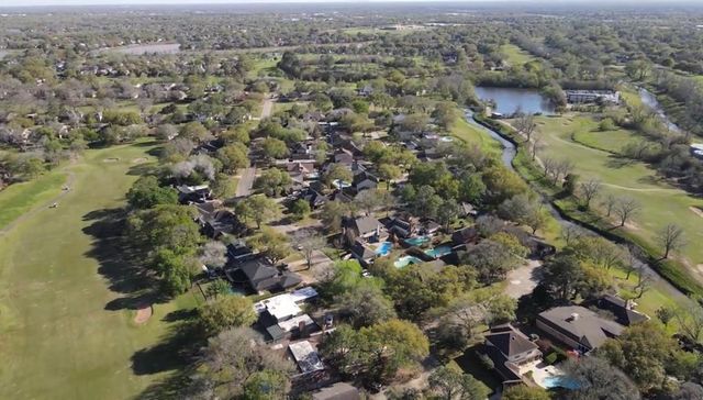 2815 Valley Forest Drive, Missouri City, TX 77489