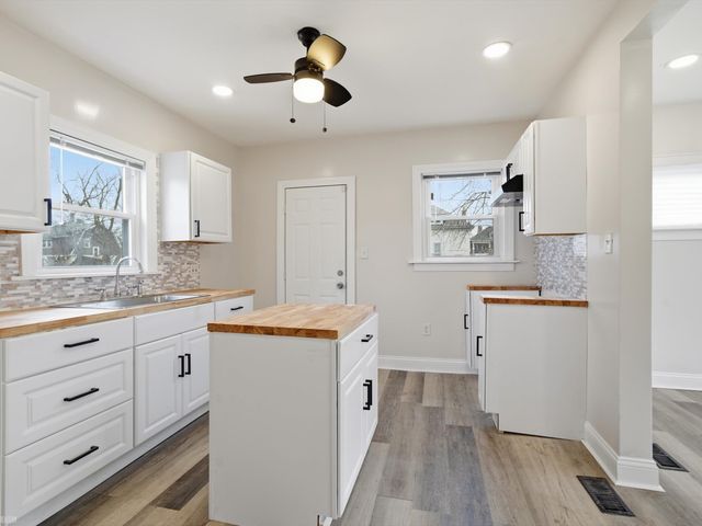 2334 Highland Street, Detroit, MI 48206