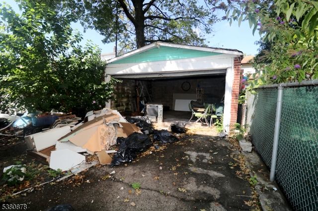 123 Columbia Ave, Newark City, NJ 07106