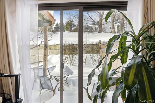 168 Birchwood Close, Chappaqua, NY 10514