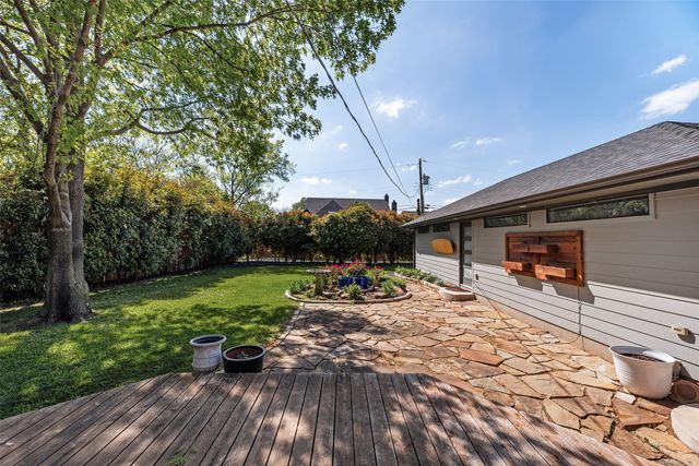 9911 Hurley Way, Dallas, TX 75220