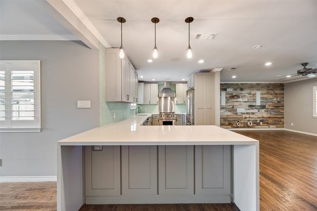 9911 Hurley Way, Dallas, TX 75220