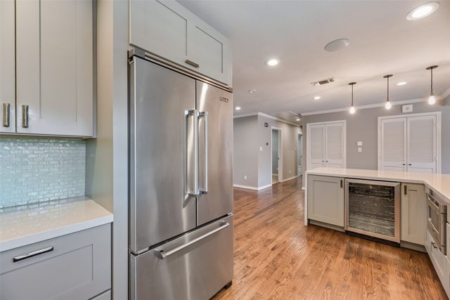 9911 Hurley Way, Dallas, TX 75220