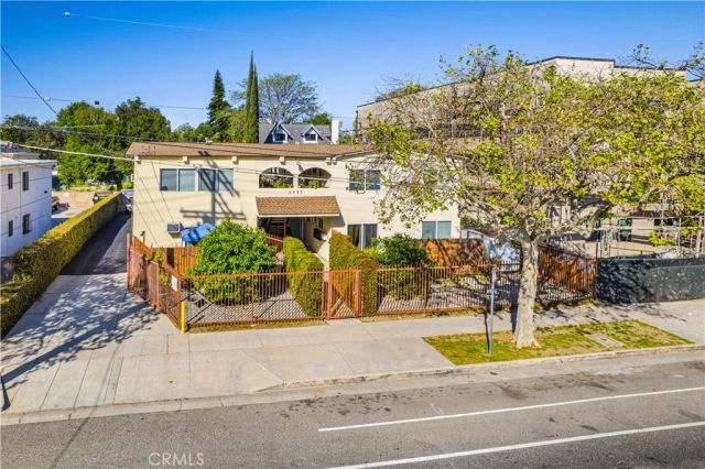 5923 Woodman Avenue, Valley Glen, CA 91401