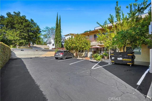 5923 Woodman Avenue, Valley Glen, CA 91401