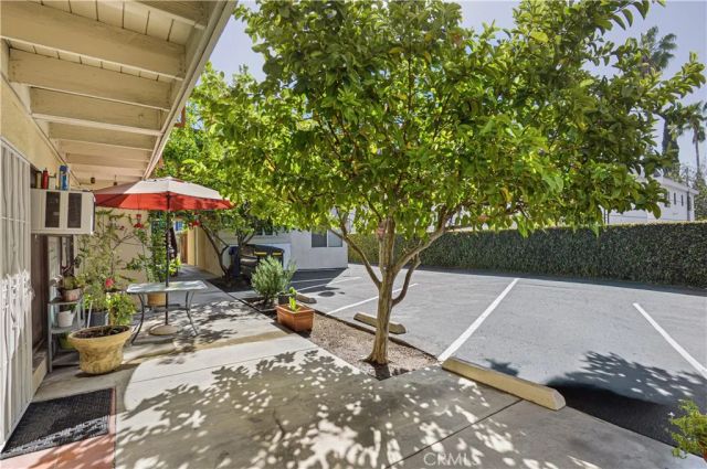 5923 Woodman Avenue, Valley Glen, CA 91401