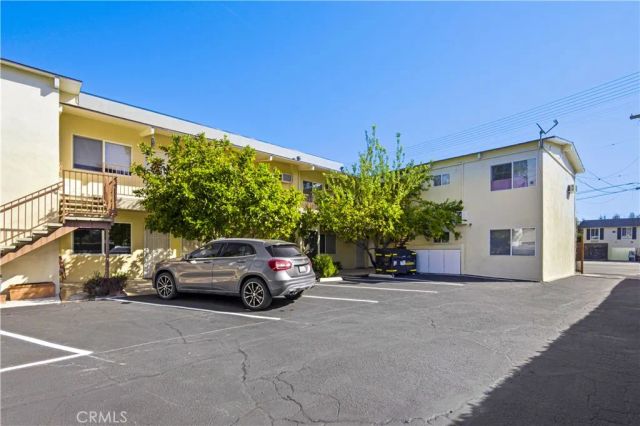 5923 Woodman Avenue, Valley Glen, CA 91401