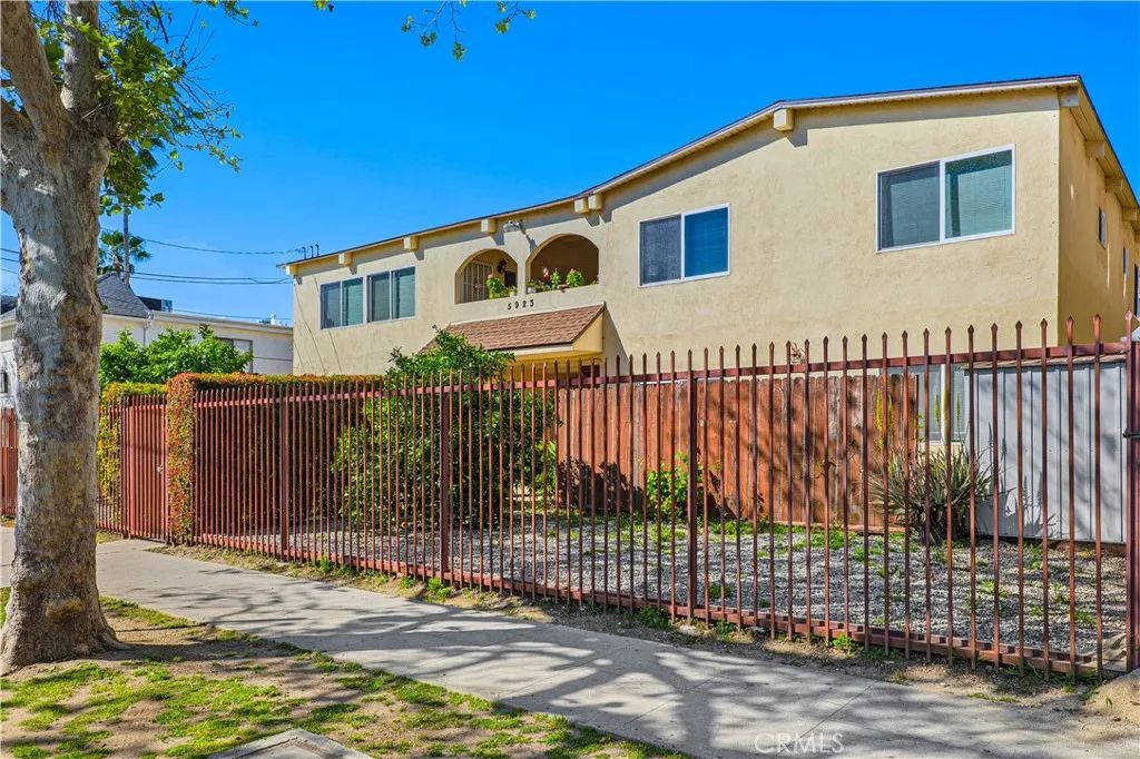 5923 Woodman Avenue, Valley Glen, CA 91401