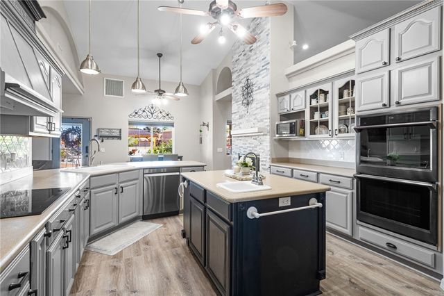 2124 Blackfoot Drive, Kingman, AZ 86401