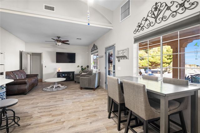 2124 Blackfoot Drive, Kingman, AZ 86401