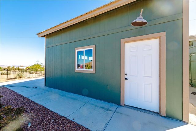 2124 Blackfoot Drive, Kingman, AZ 86401
