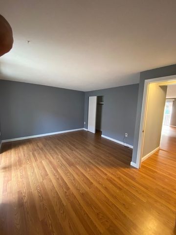 1186 Worcester Road 1211, Framingham, MA 01702