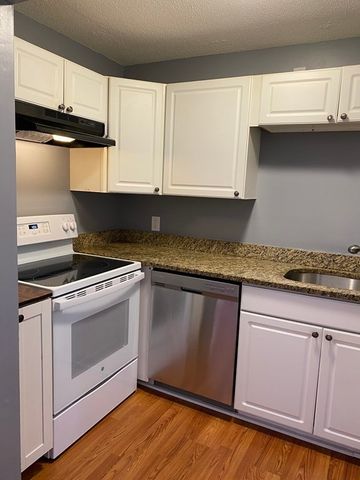 1186 Worcester Road 1211, Framingham, MA 01702