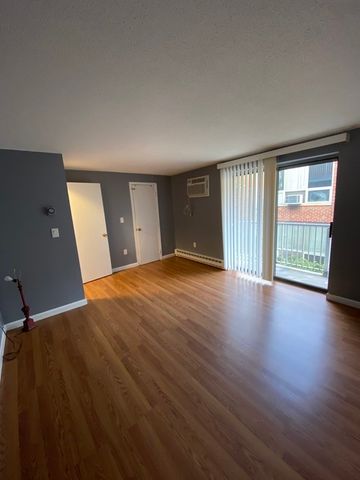 1186 Worcester Road 1211, Framingham, MA 01702