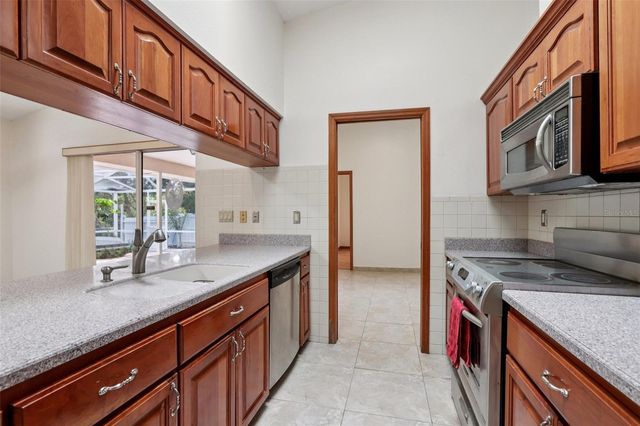 1576 OHIO AVENUE, Palm Harbor, FL 34683