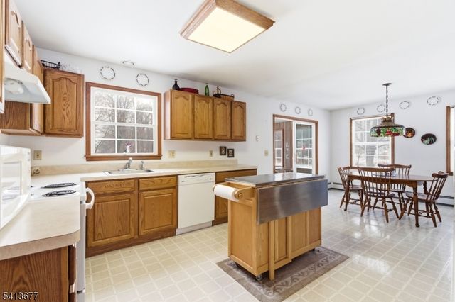 5 Angus Ln, Blairstown Twp., NJ 07825