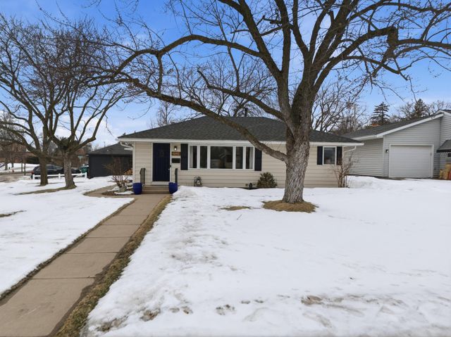 2524 Boone Avenue S, Saint Louis Park, MN 55426