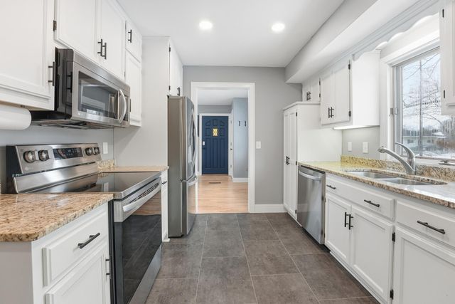 2524 Boone Avenue S, Saint Louis Park, MN 55426