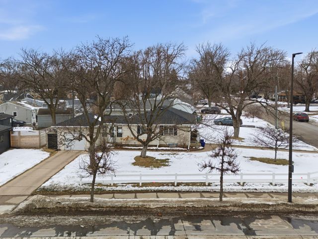 2524 Boone Avenue S, Saint Louis Park, MN 55426