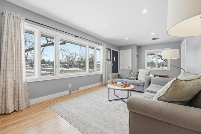 2524 Boone Avenue S, Saint Louis Park, MN 55426