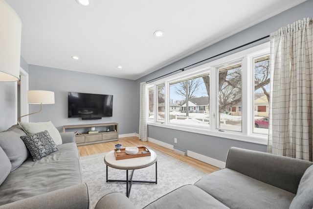 2524 Boone Avenue S, Saint Louis Park, MN 55426