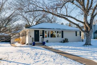 2524 Boone Avenue S, Saint Louis Park, MN 55426