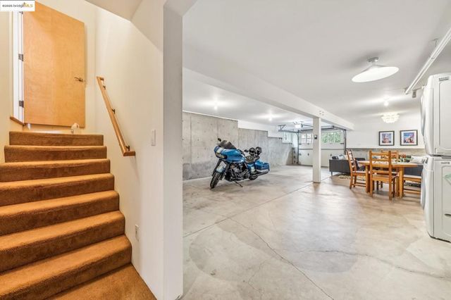 704 Madison St, Albany, CA 94706