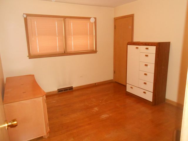 6059 S MASSASOIT Avenue, Chicago, IL 60638