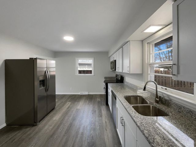 2828 Shartle Street, Middletown, OH 45042