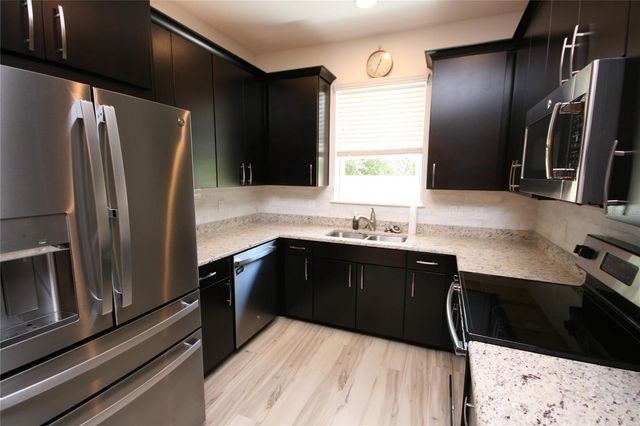 1504 MERLOT COURT, Oldsmar, FL 34677