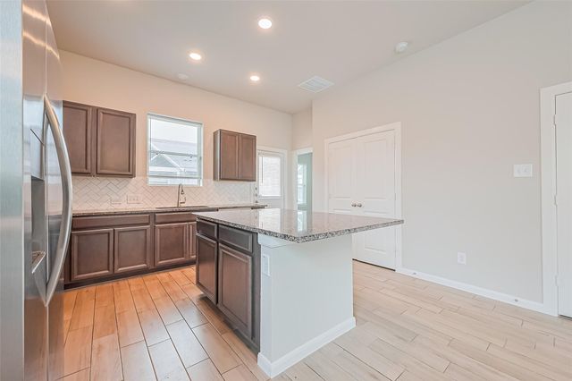 21590 Jordan Pond Ridge, Porter, TX 77365