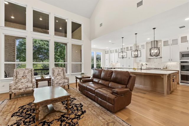 542 Running Bird RD, Austin, TX 78737