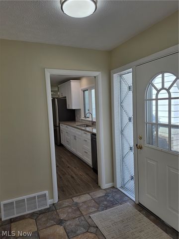 7156 Walton Road, Walton Hills, OH 44146