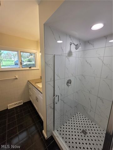 7156 Walton Road, Walton Hills, OH 44146