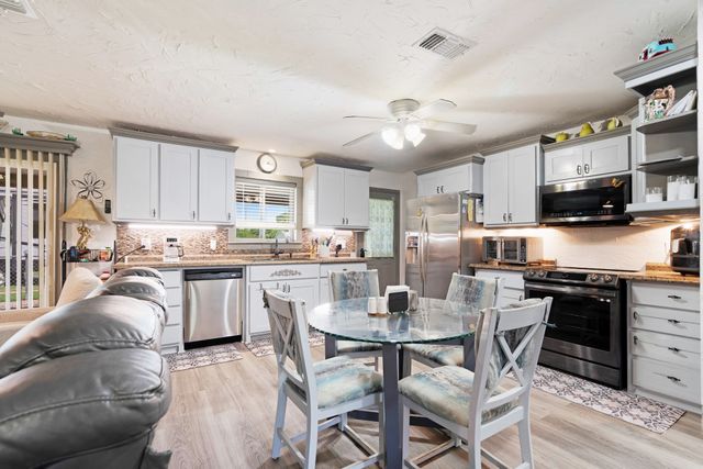 1723 FARM ROAD 2121, Paris, TX 75462