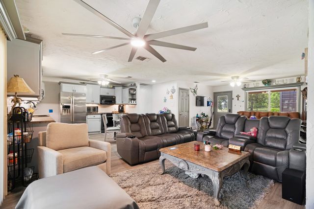 1723 FARM ROAD 2121, Paris, TX 75462