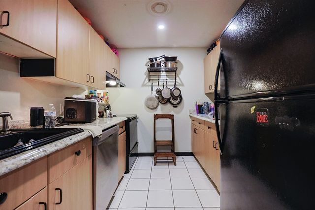 450 Somerset Ave 2-7, Taunton, MA 02780