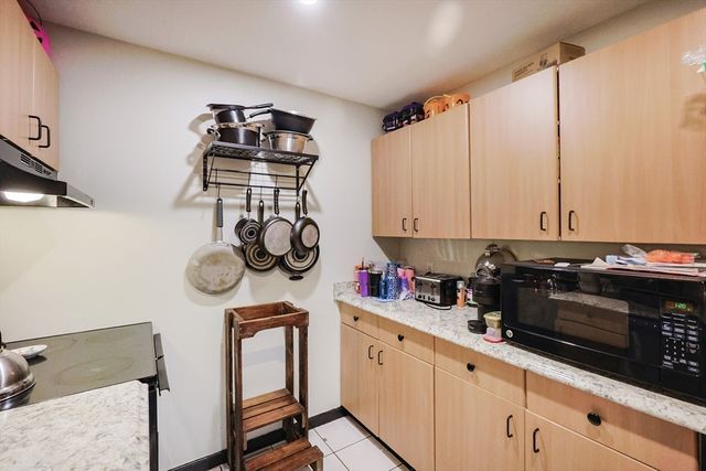 450 Somerset Ave 2-7, Taunton, MA 02780