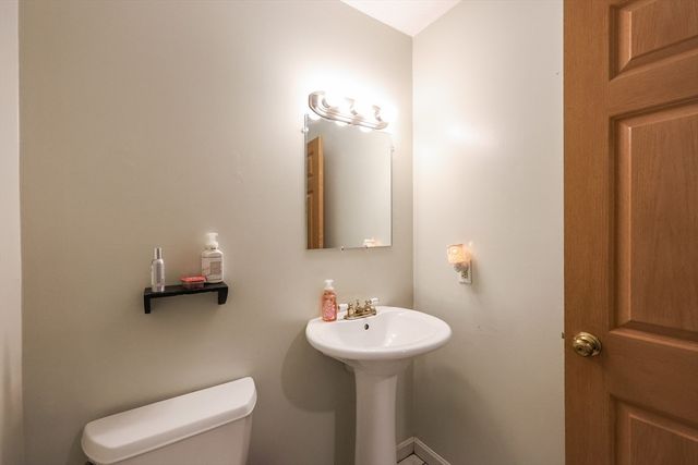 450 Somerset Ave 2-7, Taunton, MA 02780