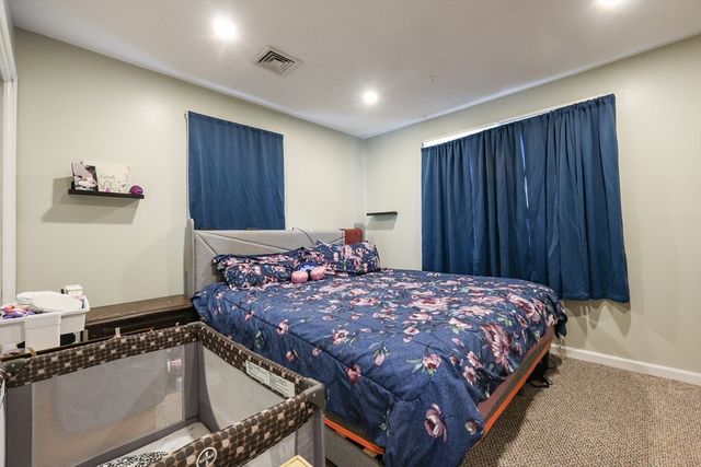 450 Somerset Ave 2-7, Taunton, MA 02780