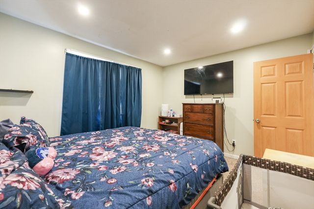 450 Somerset Ave 2-7, Taunton, MA 02780