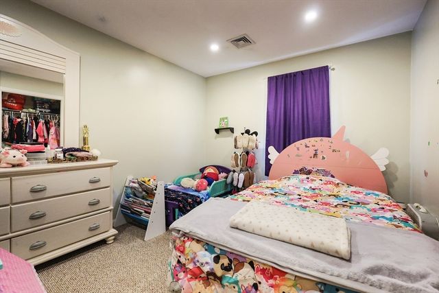 450 Somerset Ave 2-7, Taunton, MA 02780