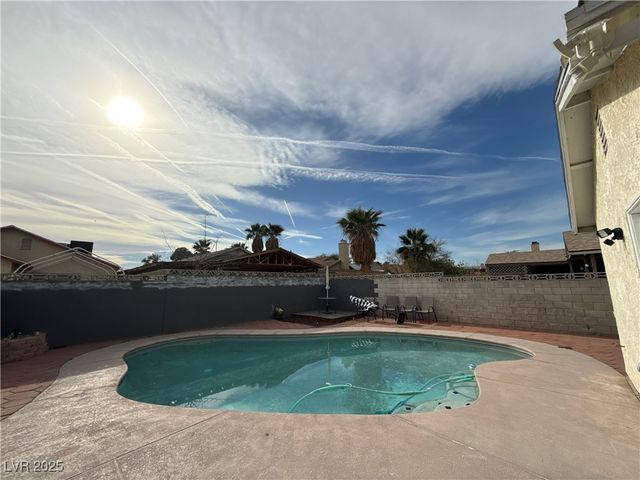 6811 Mangrum Circle, Las Vegas, NV 89103