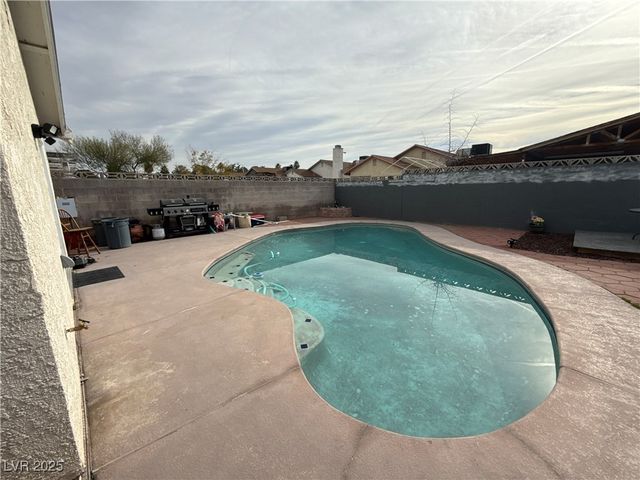 6811 Mangrum Circle, Las Vegas, NV 89103