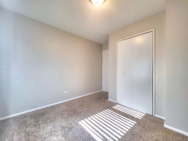 127 N Cedar Lane, Glenwood, IL 60425