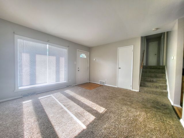 127 N Cedar Lane, Glenwood, IL 60425