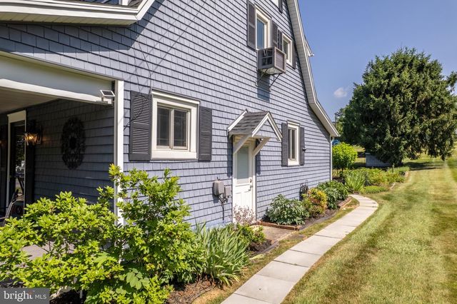365 W MAIN STREET, Fayetteville, PA 17222