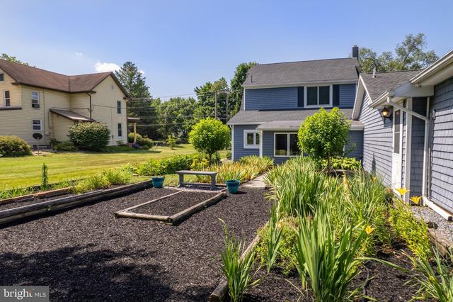 365 W MAIN STREET, Fayetteville, PA 17222